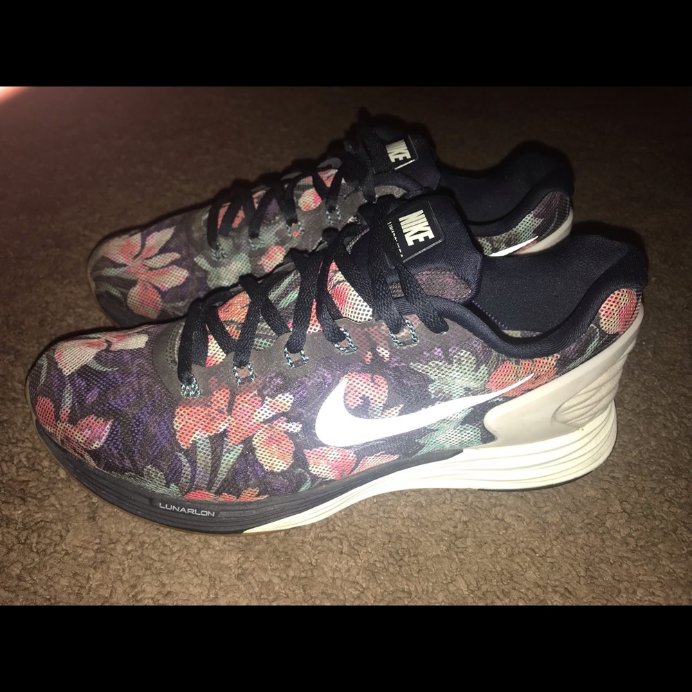 Nike women’s 8